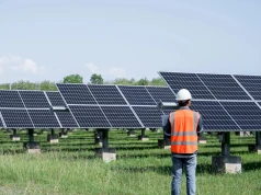 Ponad 7,8 mln zł od PARP na rozwój kompetencji w transporcie i energetyce OZE