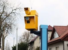 Ustawa "fotoradarowa" po zmianach: opłata za bierność i CRN