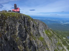 Dobre warunki w Karkonoszach, ale jest jedno "ale". GOPR ostrzega turystów