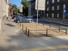 Zakończył się remont chodników i miejsc parkingowych na ul. Poniatowskiego w centrum Katowic