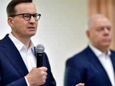 "Rozdawanie pieniędzy przez państwo". Sasin krytykuje propozycję Morawieckiego