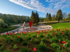 Park Dolinka wypełni się światłem, rozmowami i muzyką