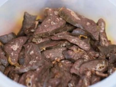 Nasi dziadkowie często jedli. Teraz wielu krzywi się, gdy zauważy w sklepie mięsnym