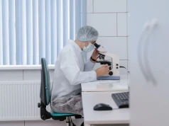 Naukowcy odkryli, jak białko tau może uszkadzać neurony. Nowy kierunek badań nad lekami na Alzheimera