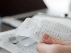 Dlaczego niektórzy zbierają paragony? Psychologowie wyjaśniają