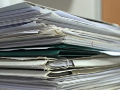 Wszedł KSeF, chcę się pozbyć papierowych faktur, a skarbówka na to: hola, hola, podatniku