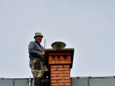 Wyczyść komin przed sezonem grzewczym. Po sadzy nie zostanie ślad