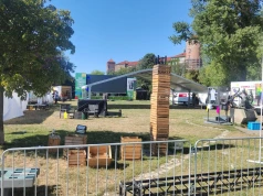 Wielkie przygotowania pod Wawelem. W poniedziałek startuje festiwal