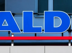 Rekordowa cena sezonowych owoców w Aldi. Ceny spadły tu poniżej 10 zł, Polacy je uwielbiają