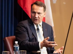 Sikorski o miesięcznicy i „kłamstwach sekciarzy smoleńskich”. „Na tym zbudowali imperium”