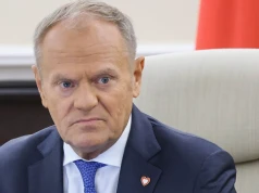 Uśmiechnięty rząd Tuska jest zły. Tak twierdzi już większość Polaków