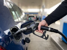 Hurtowe ceny paliw 10.08.2026. Czas na oddech dla kierowców i wyczekiwanie w rafiner…