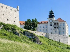 Ten zamek to gwiazda polskiego kina. Niewiarygodne, ile hitów tu kręcono