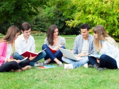 Rekrutacja 2026/2027: stabilny napływ kandydatów i rosnące znaczenie studentów z Białorusi