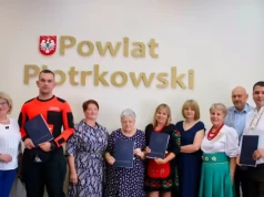 Powiat piotrkowski inwestuje w zdrowie mieszkańców. Podpisano umowy na zadania z zakresu ochrony i promocji zdrowia