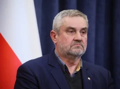 Niszczone rolnictwo, ziemie przejmie zagranica. Ardanowski mówi, jak ratować