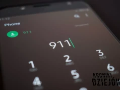 Przez 6,5 minuty rozmawiała z numerem alarmowym przy porywaczu. On nie miał pojęcia, co robiła