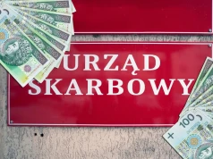 Samochody za grosze trafiają pod młotek. Skarbówka sprzedaje Audi, BMW i Dacię
