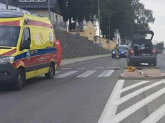 Nagle źle się poczuł i stracił panowanie nad samochodem. Na ratunek ruszyli policjanci