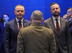"Bardzo mocne słowa, kurs na czołówkę". Iskrzy między Władysławek Kosiniakiem-Kamyszem a Karolem Nawrockim