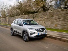 Używana Dacia Spring to niesamowita okazja. Ten samochód można kupić za grosze , taniej niż Citroën AMI!