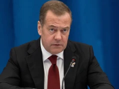 Propagandowy podręcznik dla okupowanych regionów. Redaktorem sam Miedwiediew