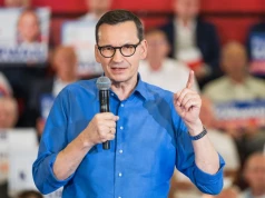 W nowym sondażu Morawiecki idzie po swoje. PiS i KO mają o czym myśleć