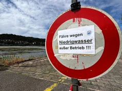 Ren pęka na pół. Alarmująco niski poziom wody. Niemcom grozi paraliż