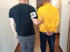 Rozbił butelkę na głowie znajomego i chwycił za kolejną. Brutalny atak w Dobrym Mieście