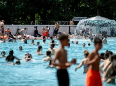 Niemieckie baseny: fala napaści seksualnych imigrantów