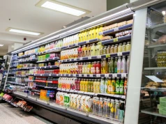 Miały zniknąć z rynku już w listopadzie. Teraz chcą traktować je podobnie jak alkohol
