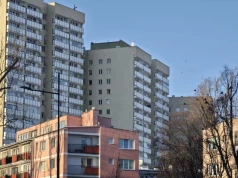 Spółdzielnia lub zarząd chcą wejść do Twojego mieszkania, chociaż jest własnościowe? Są sytuacje, w których musisz ich wpuścić
