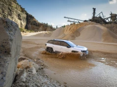 Nowy w pełni elektryczny Jeep Compass 4xe trafia do Hiszpanii