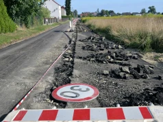 Rolnik zaorał asfalt. Sąsiedzi podzieleni. "Ludzie woleli go omijać"