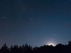 Noc Perseidów w Polsce. Gdzie i kiedy obejrzeć? Centrum Nauki Kopernik szykuje niezwykłe wydarzenie