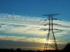 Linie energetyczne na prywatnej działce – jakie prawa ma właściciel?