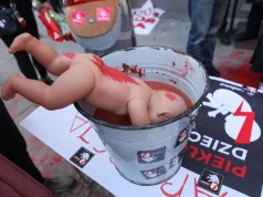 Bezprawne wytyczne aborcyjne zepchnęły Polskę tuż przed Koreę Północną