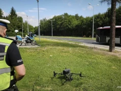 Nie widzieli policjantów, ale widział ich dron. Prawie 40 wykroczeń