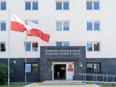 Ratował mu życie, a dostał dwa ciosy. Pacjent stanie przed sądem