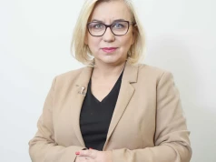 System kaucyjny w ogniu krytyki. Minister Hennig-Kloska odpiera zarzuty Konfederacji