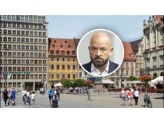 Ma dość. Sutryk pokazał zdjęcia przystanków, oferuje 50 tys. nagrody