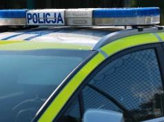 Zdarzenie drogowe z udziałem policyjnego radiowozu w okolicy Ciechanowa