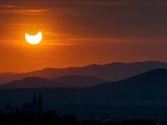 Kosmiczny spektakl nad Sądecczyzną! Najpierw zaćmienie Słońca, później noc „spadających gwiazd”