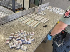 Przemyt papierosów w Medyce. Tysiące sztuk ukryto w siedzeniach busów