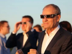Tusk i "operacja zaćmienie". Ten wpis premiera musiał się tak skończyć