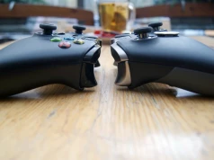 Wyciekł przełomowy pad do Xboksa z ekranem. Ktoś go wystawił na amerykańskim OLX