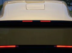 Tesla dostała internet z kosmosu. Musk chce go w każdym aucie