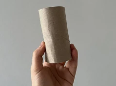 Rolki po papierze toaletowym zamiast do kosza, lepiej zanieś do ogrodu. Sąsiedzi zaraz odgapią