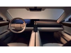 Jaguar zaskakuje wnętrzem. Tak wygląda kabina nowego Type 01