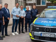 Komisariat w Kalwarii Zebrzydowskiej z nową Kią